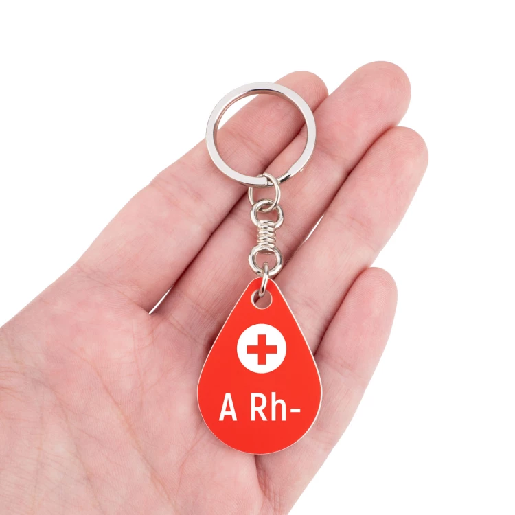 Schlüsselanhänger mit Ihrer Blutgruppe - rotes Gravierlaminat - Abmessungen 25x36mm - BRL031