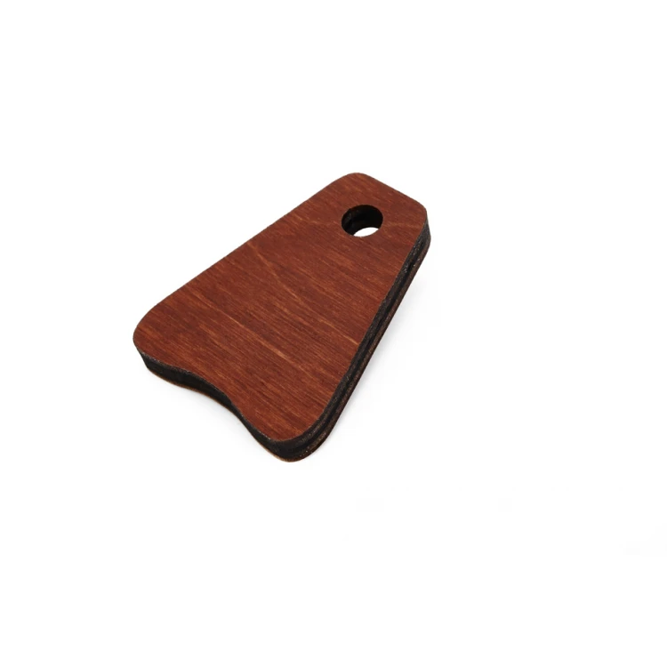 Holz Schlüsselanhänger Jaś 4 - Farbe helle Walnuss - Größe 50x38mm - BD070