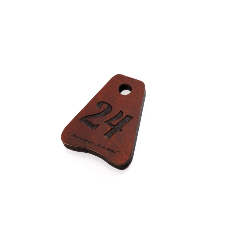 Holz Schlüsselanhänger Jaś 4 - Farbe helle Walnuss - Größe 50x38mm - BD070