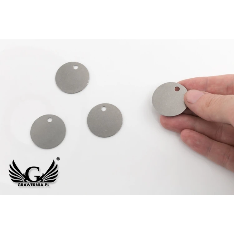 Metallischer Schlüsselanhänger - DORA Stahl 1mm dick - Maße: 30x30mm - BM035
