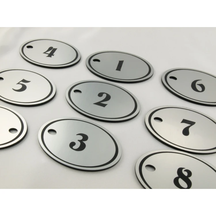 Schlüsselanhänger aus Gravierlaminat - OVAL - SATIN-SILBER