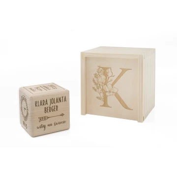 Holzwürfel mit Kindesmetrik in einer Holzbox mit Gravur - Taufgeschenk - KSD002