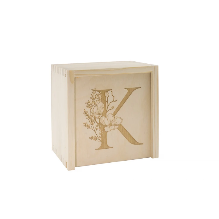 Holzwürfel mit Kindesmetrik in einer Holzbox mit Gravur - Taufgeschenk - KSD002