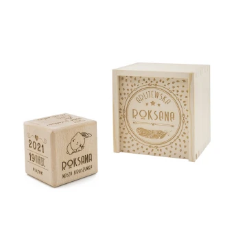 Holzwürfel mit Kindesmetrik in einer Holzbox mit Gravur - Taufgeschenk - KSD003