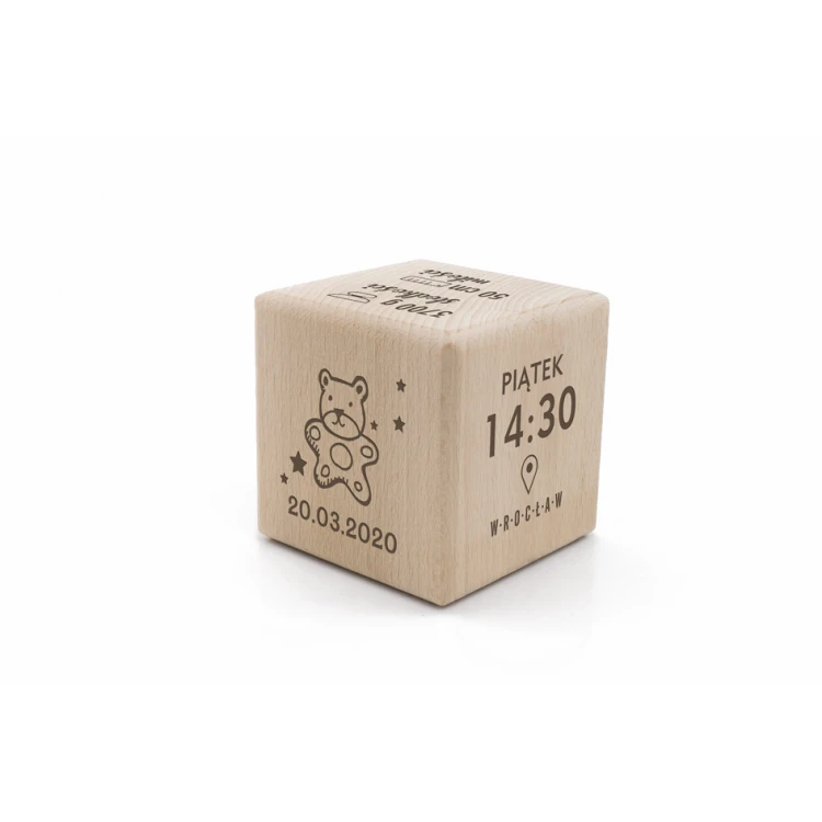 Holzwürfel mit Kindesmetrik in einer Holzbox mit Gravur - Taufgeschenk - KSD004