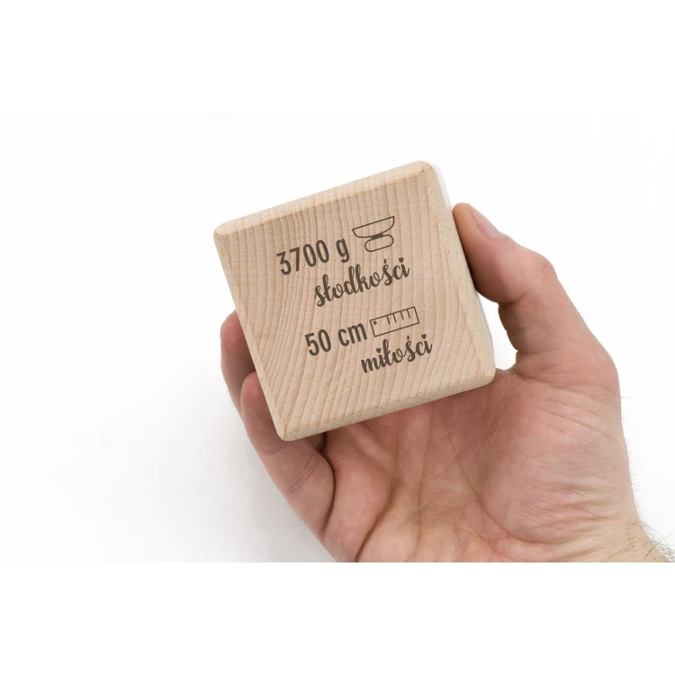 Holzwürfel mit Kindesmetrik in einer Holzbox mit Gravur - Taufgeschenk - KSD004