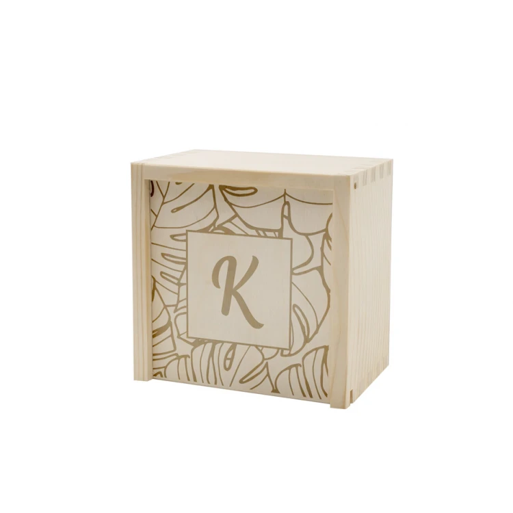 Holzwürfel mit Kindermessdaten in einer Holzbox mit Gravur - Geschenk zur Taufe - KSD007