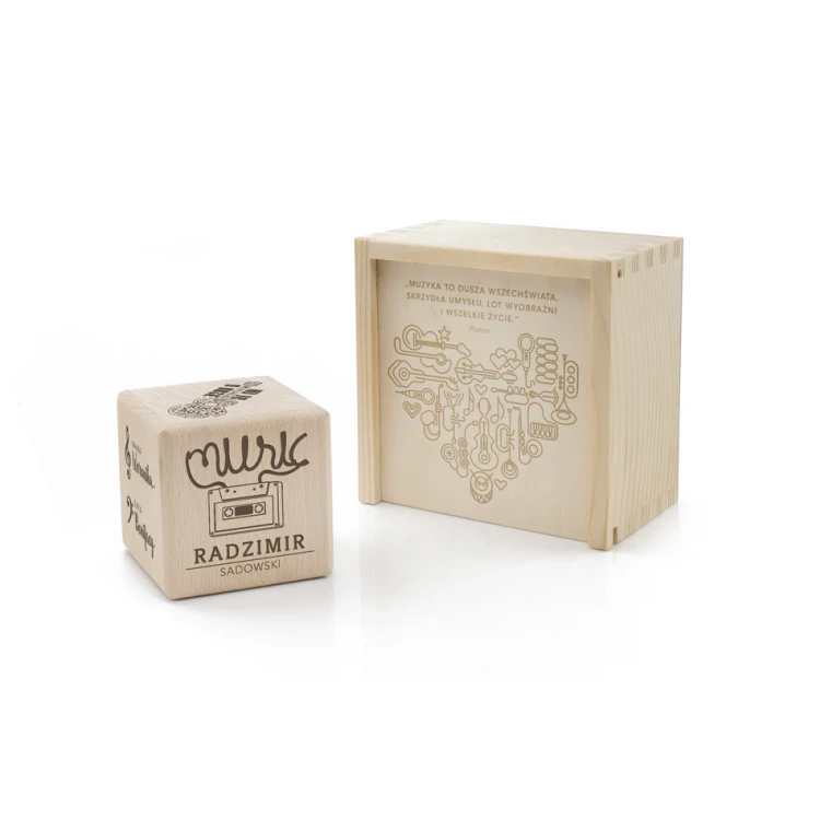 Holzwürfel mit Kindesmetrik in einer Holzbox mit Gravur - Taufgeschenk - KSD009