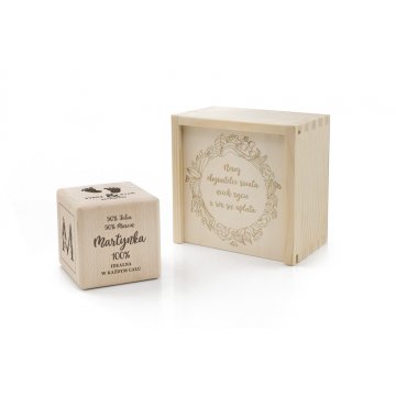 Holzwürfel mit Kindesmetrik in einer Holzbox mit Gravur - Geschenk zur Taufe - KSD010
