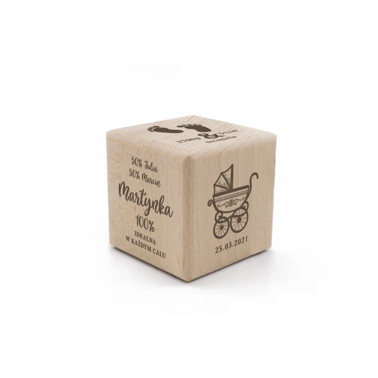 Holzwürfel mit Kindesmetrik in einer Holzbox mit Gravur - Geschenk zur Taufe - KSD010