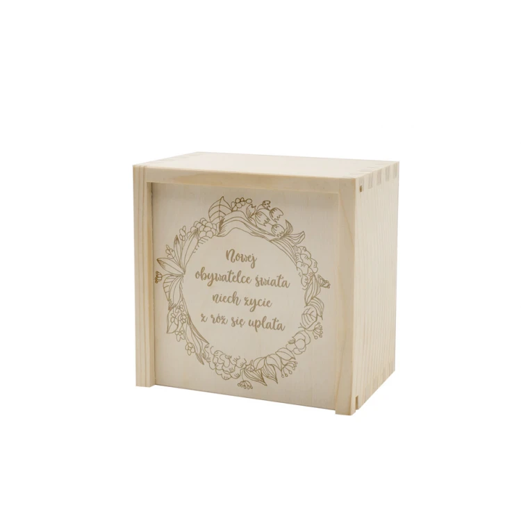 Holzwürfel mit Kindesmetrik in einer Holzbox mit Gravur - Geschenk zur Taufe - KSD010