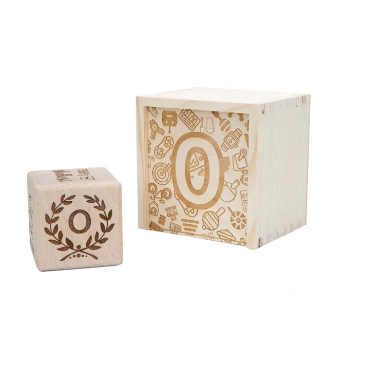 Holzwürfel mit Kindesmetrik in einer Holzbox mit Gravur - Taufgeschenk - KSD004