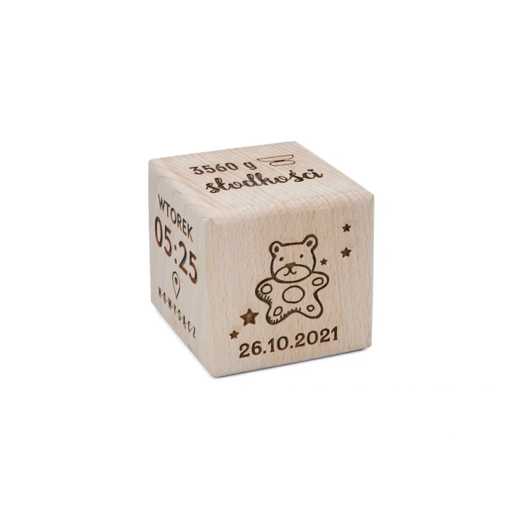 Holzwürfel mit Kindesmetrik in einer Holzbox mit Gravur - Taufgeschenk - KSD004