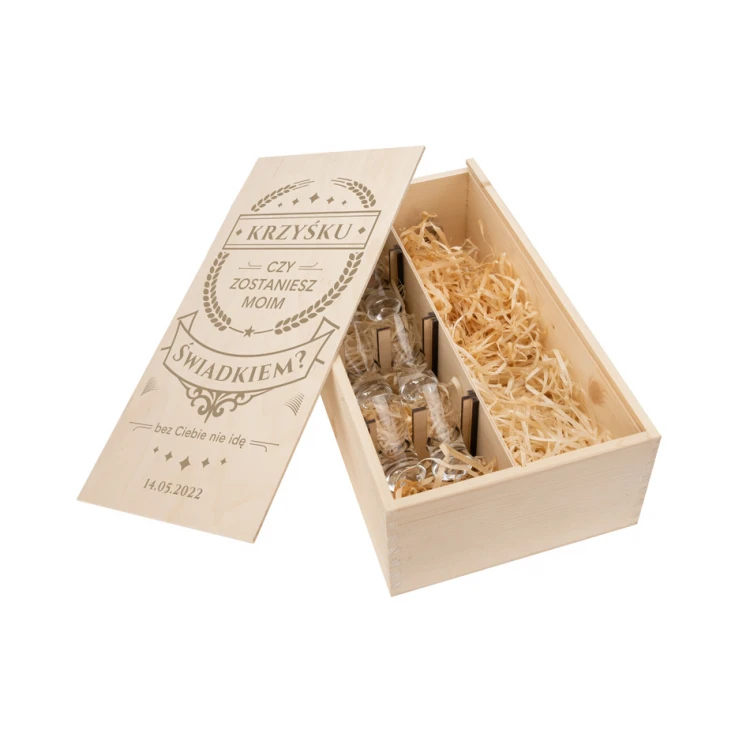 Holzkiste für Wodka mit einem Set von 6 Gläsern - Willst du mein Zeuge sein? - SK074