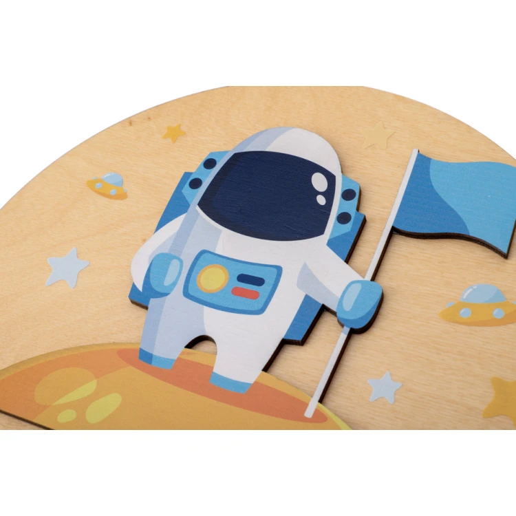 Holzschild mit Kindernamen - Astronaut - Durchmesser 290mm - NAP036