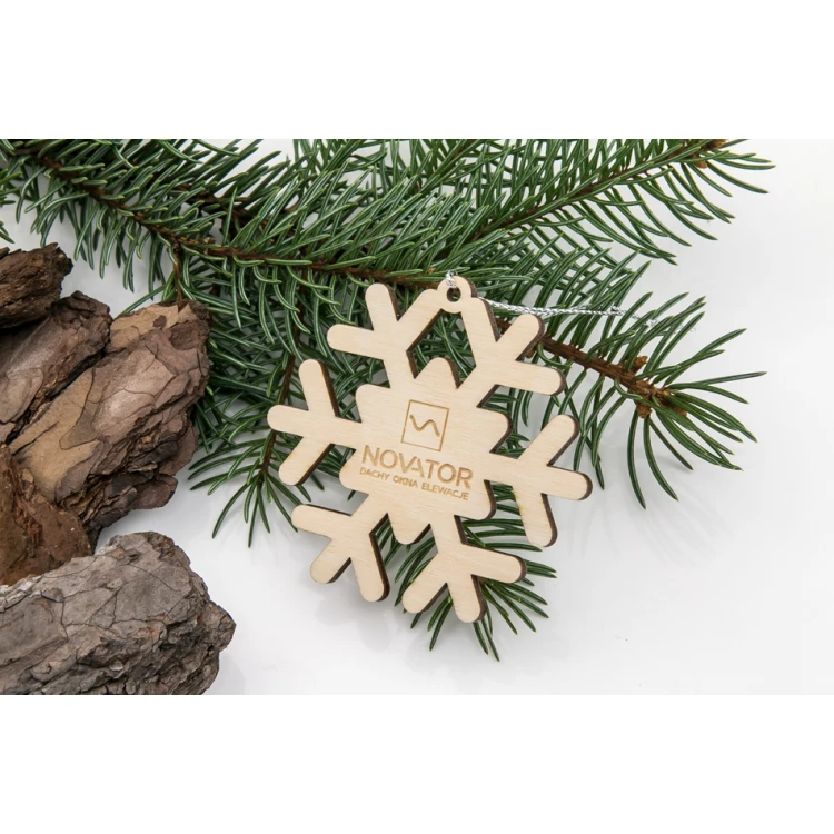 Holzschneeflocken Christbaumkugeln - Größe 74x71mm - individuelle Gravur - BDR027
