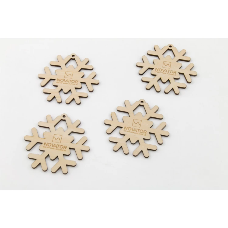 Holzschneeflocken Christbaumkugeln - Größe 74x71mm - individuelle Gravur - BDR027