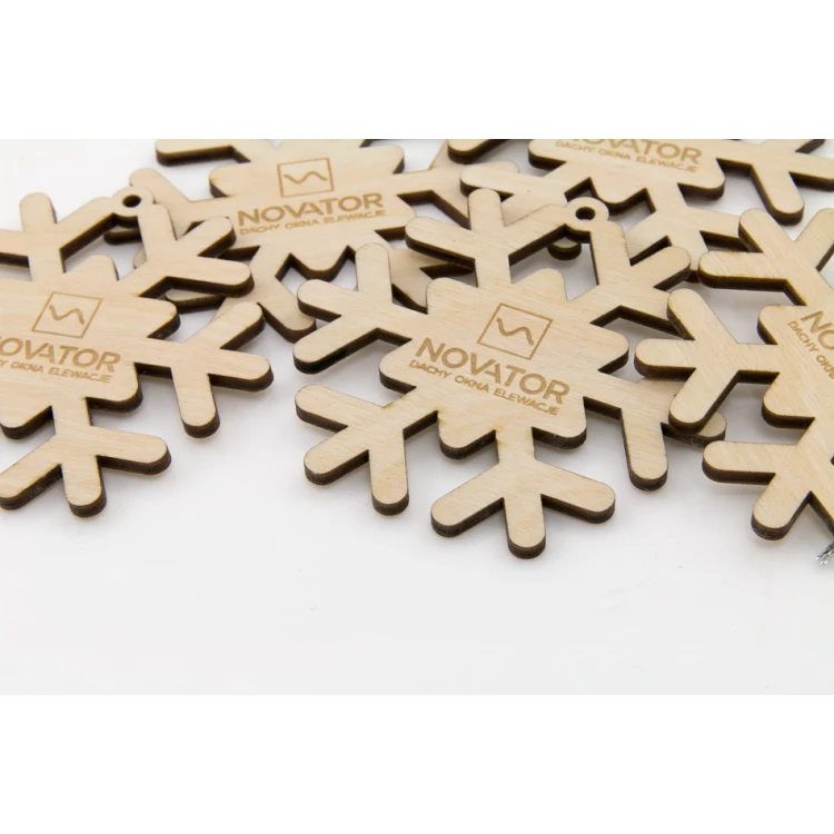 Holzschneeflocken Christbaumkugeln - Größe 74x71mm - individuelle Gravur - BDR027