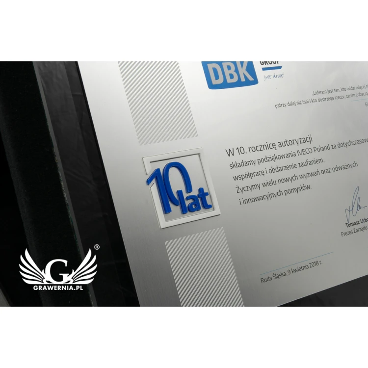 Jubiläumsurkunde - horizontal - farbiger UV-Druck und erhabenes Logo - DUV027