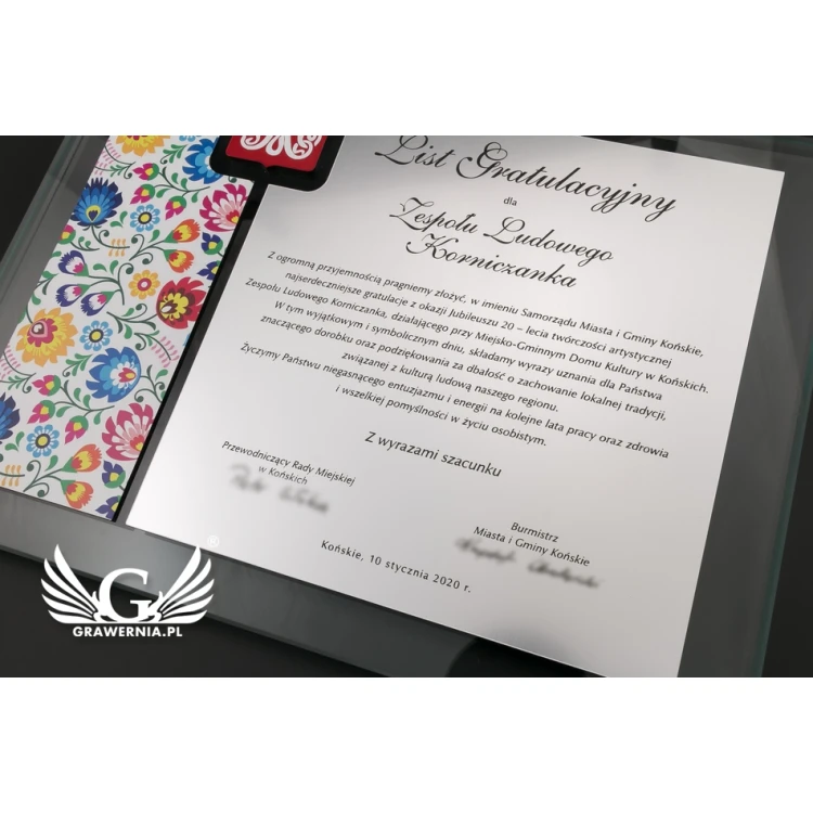 Anerkennungsurkunde - horizontal - farbiger UV-Druck und erhabenes Logo - DUV043