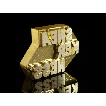 Heißprägestempel zum Prägen von Logos im Heiß- und Kaltverfahren - Matrizengröße: 56,9x43mm - CNC