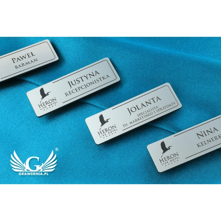 Ausweis für Mitarbeiter - Silber mit schwarzer Gravur - 60x20mm - abgerundete Ecken - ID026