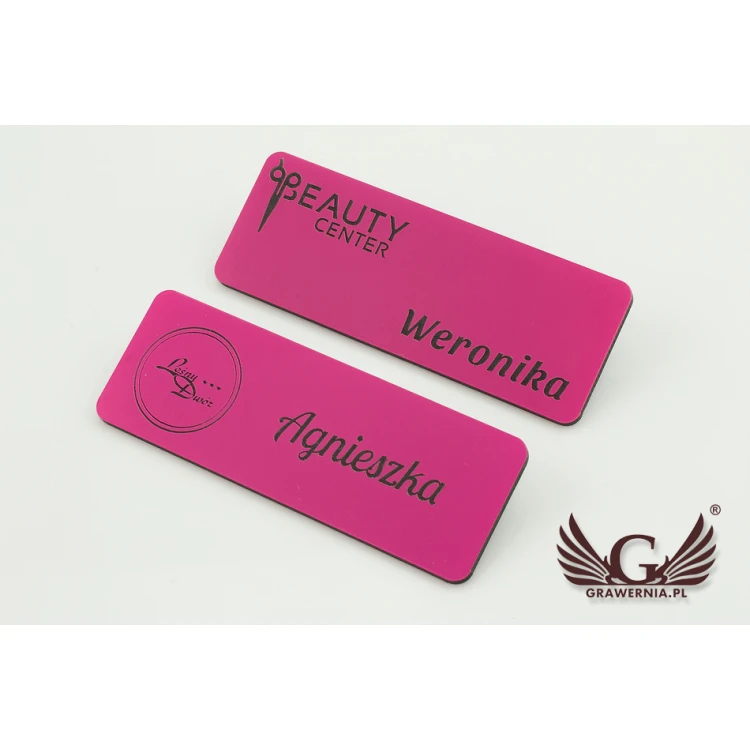 Namensschild für Mitarbeiter PIN - rosa mit schwarzer Gravur - 69x25mm - abgerundete Ecken - ID030