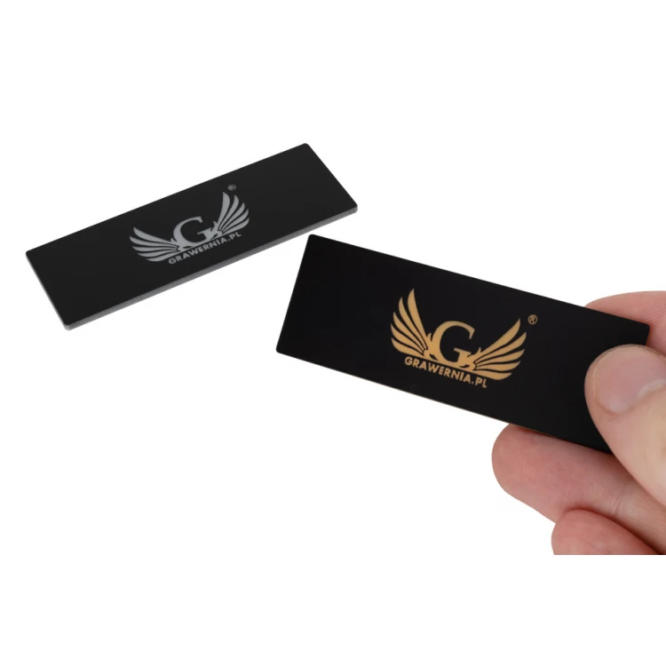 Ausweis - Medium - Schwarz mit Gold- oder Silbergravur - ID102