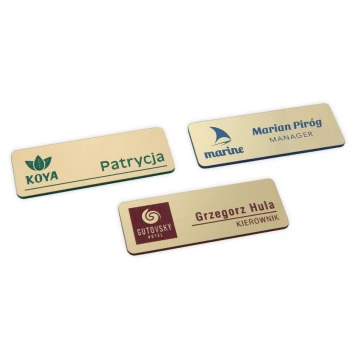 Identifikator - Medium Goldfarbe mit blau/grün/rot Gravur - ID051