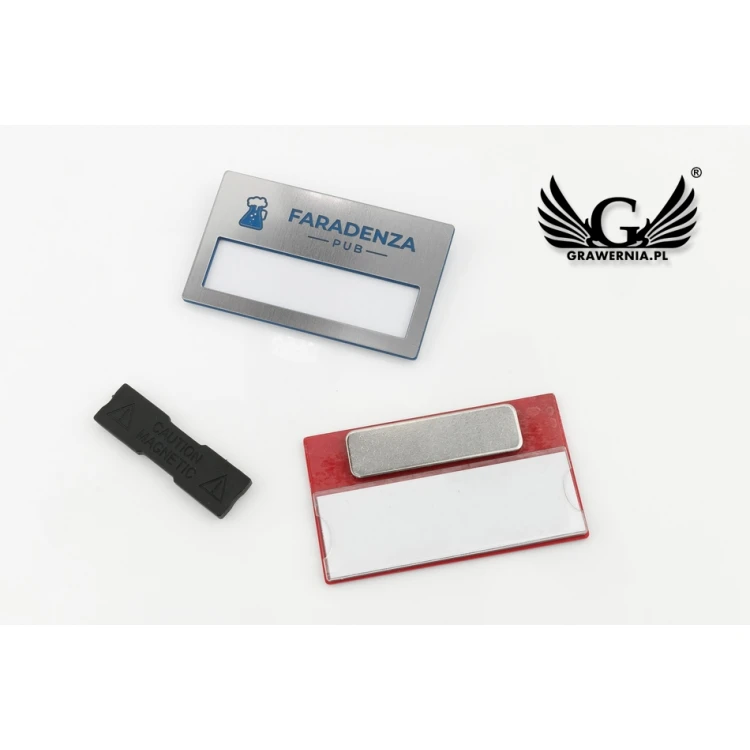 Ausweis mit Fenster - Silber mit Gravur - B - Abm. 67x40mm - ID079