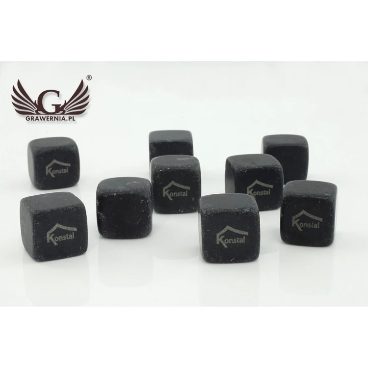 Whiskysteine mit individueller Gravur - Set von 9 Stück
