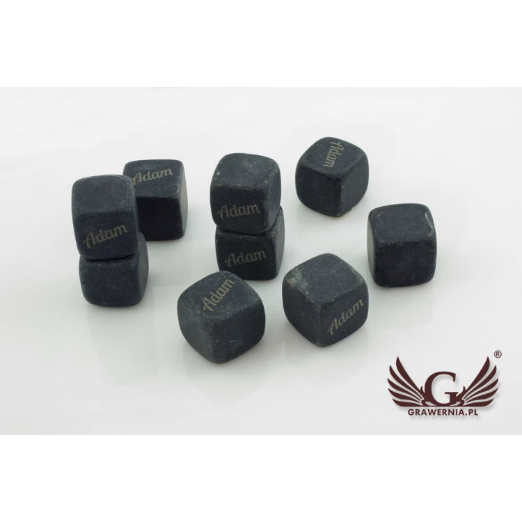 Whiskysteine mit individueller Gravur - Set von 9 Stück