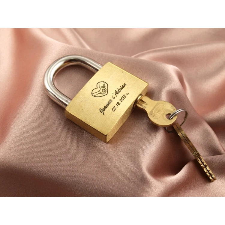 Liebesschloss - Messing Gold - beliebige Gravur - KZ001