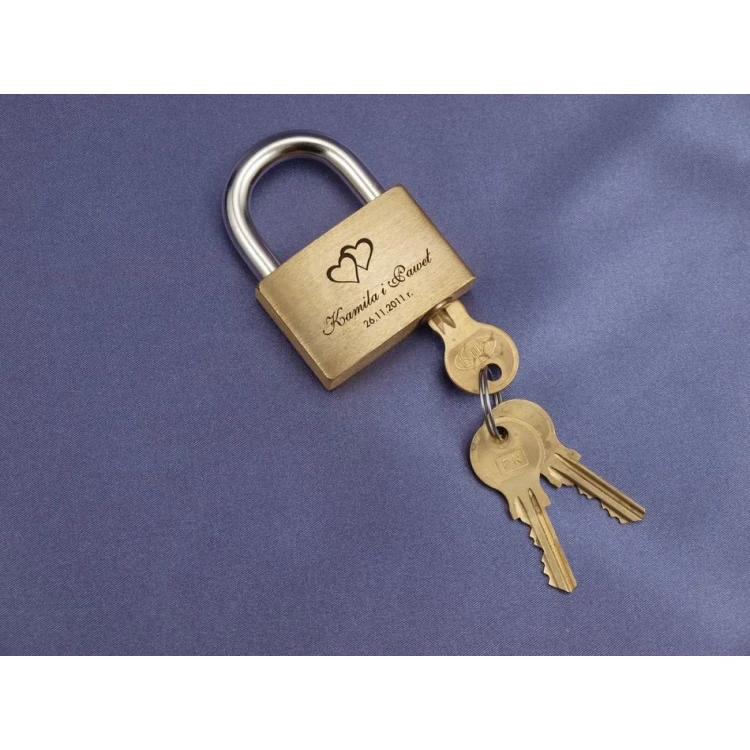 Liebesschloss - Messing Gold - beliebige Gravur - KZ001