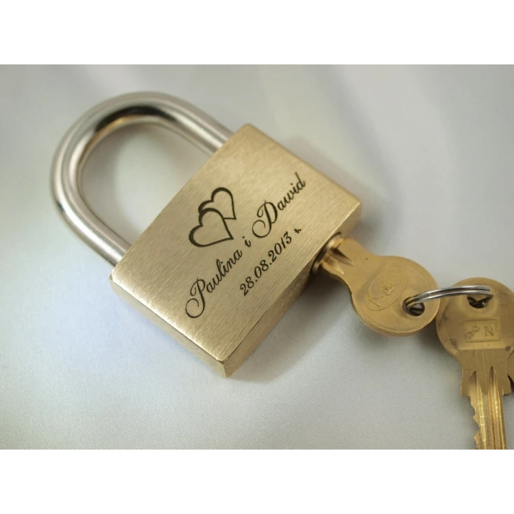 Liebesschloss - Messing Gold - beliebige Gravur - KZ001