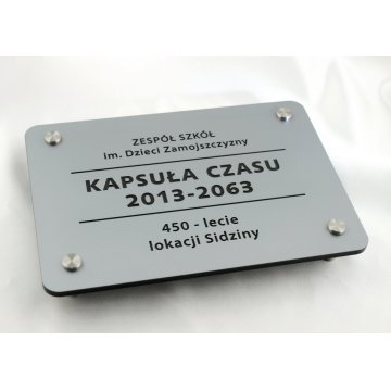 GRAVIERTE PLATTE AUF STAHLABSTANDHALTERN - Abm. 210x148mm (Format A5)