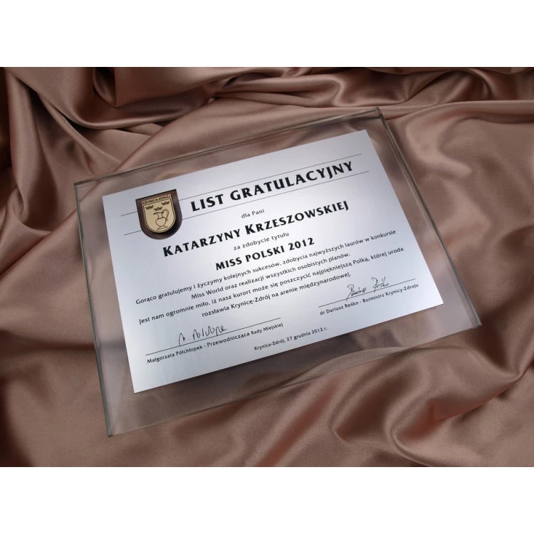 GLAS GRATULATIONSBRIEF in ETUI - DSZ021 - horizontal
