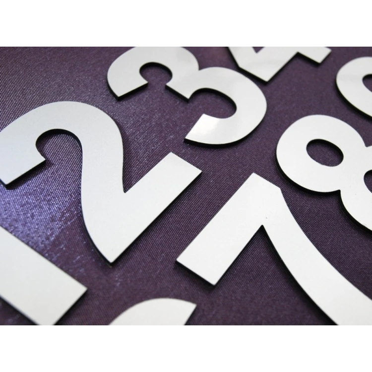 Kleine Ziffern und Buchstaben lasergeschnitten - CL005
