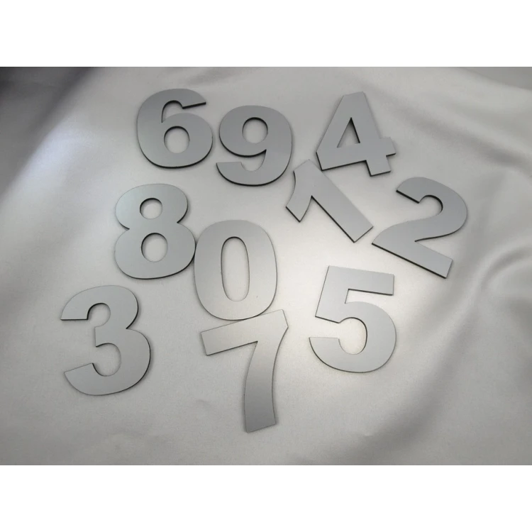 Kleine Ziffern und Buchstaben lasergeschnitten - CL005