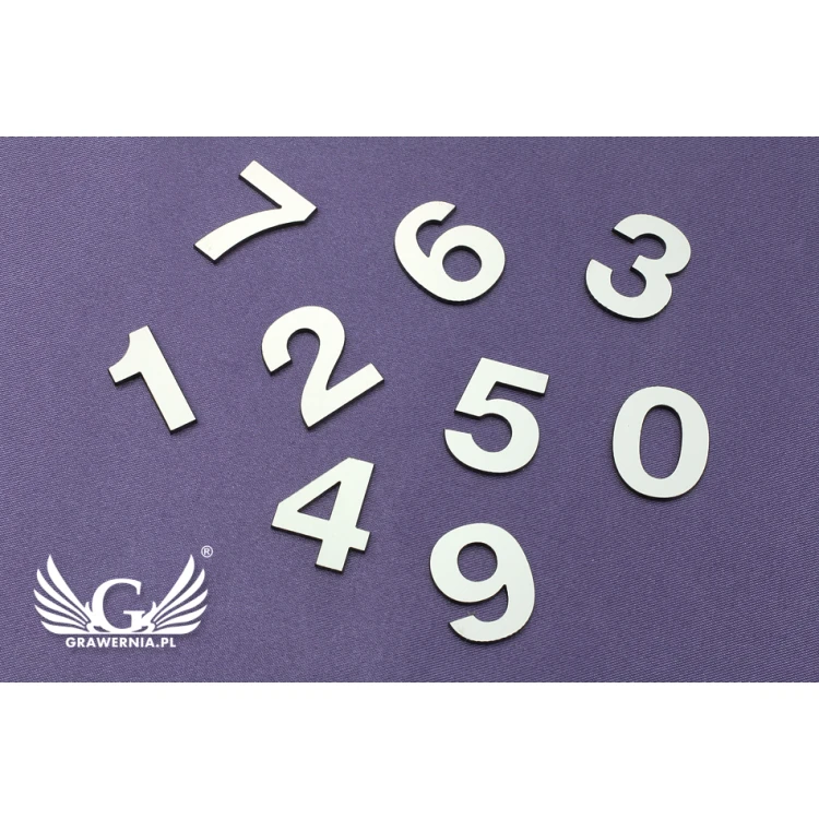 Kleine Ziffern und Buchstaben lasergeschnitten - CL005