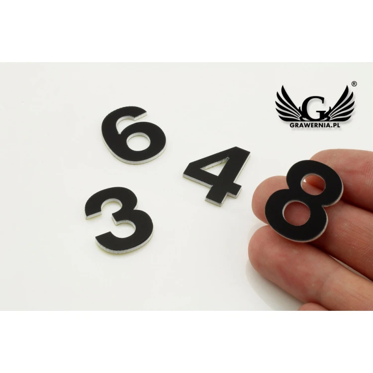 Kleine Ziffern und Buchstaben lasergeschnitten - CL005