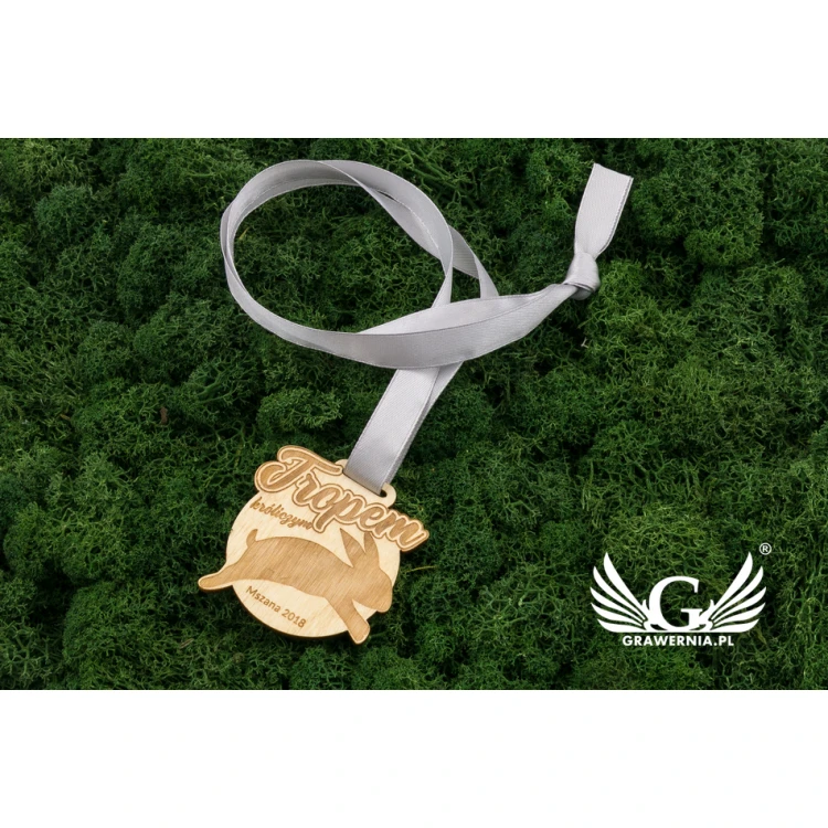 Lasergravierter Holzmedaille - Abmessungen: 56x54mm - Stärke: 3mm - MGR037