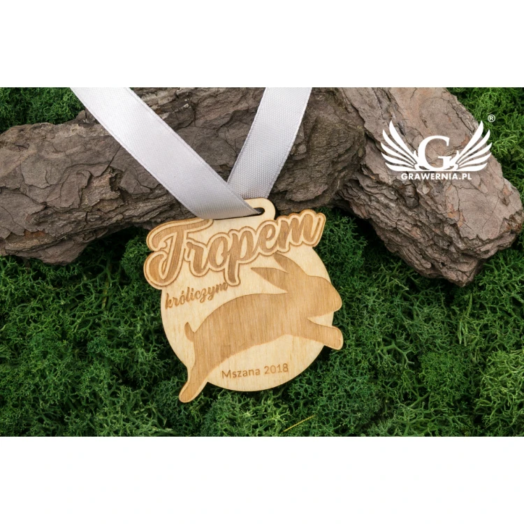 Lasergravierter Holzmedaille - Abmessungen: 56x54mm - Stärke: 3mm - MGR037