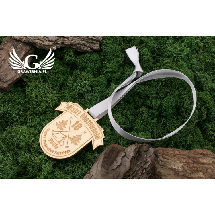 Lasergravierter Holzmedaille - Abmessungen: 70x62mm - Stärke: 3mm - MGR038
