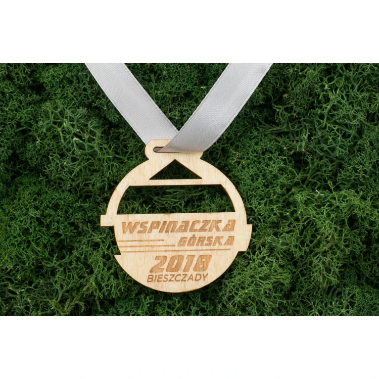Lasergravierter Holzmedaille - Abmessungen: 55x50mm - Stärke: 3mm - MGR036