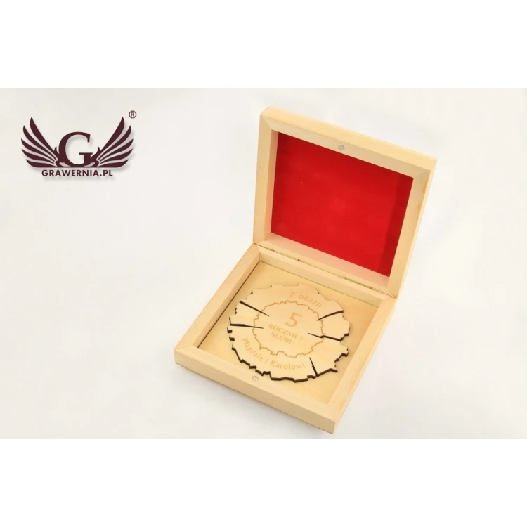Holzmedaille zum 5. Hochzeitstag (aus Holz) in einer Holzkassette - helle Farbe - MGR011