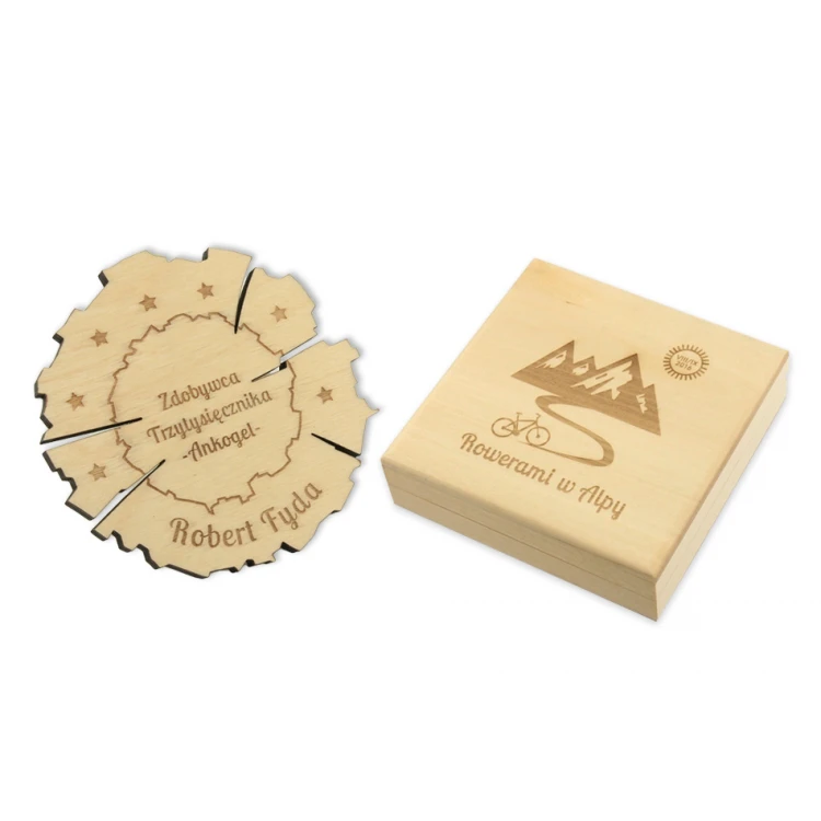 Holzmedaille für jeden Anlass in einer Holzkassette - helle Farbe - MGR012