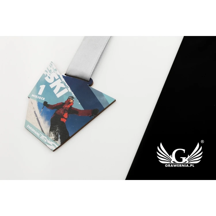 Holzmedaille UV-Druck - Ski Sport - Abmessungen: 86x88mm - MGR052