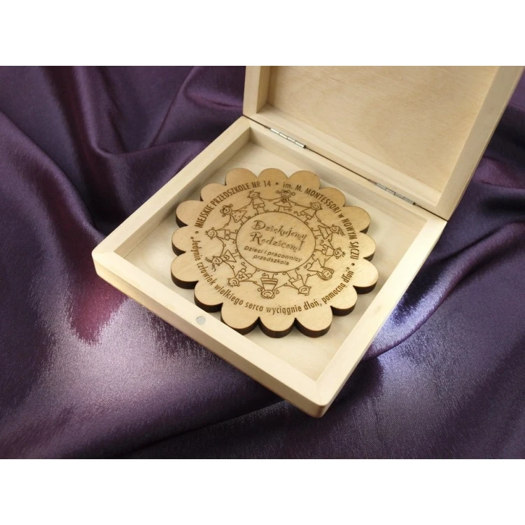 Medaille in einer Box mit Personalisierung und beliebigen Grafik- und Textgravuren - MGR008