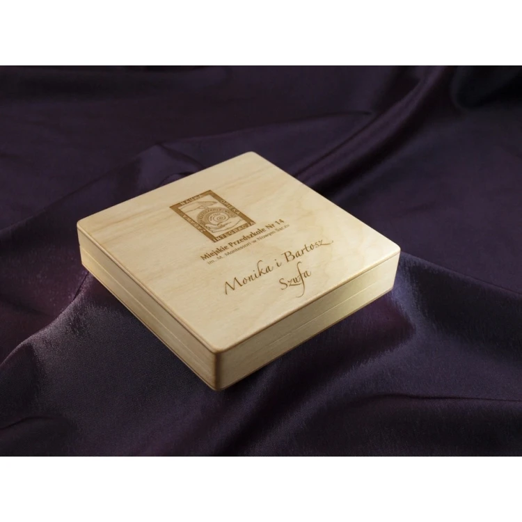 Medaille in einer Box mit Personalisierung und beliebigen Grafik- und Textgravuren - MGR008